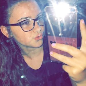 Meet your Posher, Emma